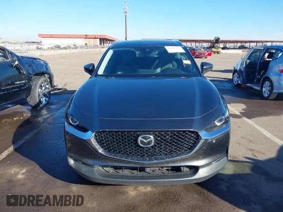 ✅ 2022 Mazda CX-30 S Carbon Edition • VIN: 3MVDMBCL4NM425196 • Lot: 43605916. Wystawiony na IAAI z przebiegiem 64 981 mil. Bezpłatny archiwum sprzedaży aukcyjnych z USA i szczegółowy raport historii pojazdu na DreamBid. Zdjęcie 13.