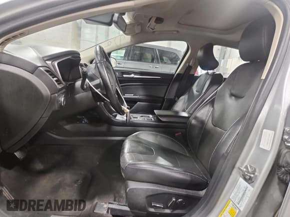 ✅ 2019 Ford Fusion Titanium • VIN: 3FA6P0D93KR184356 • Lot: 82168155. Listed on Copart with 187,380 mi. Free auction sales archive from the USA and detailed vehicle history report at DreamBid. Image 7.