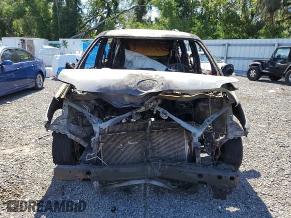 ✅ 2015 Toyota Sienna LE AAS • VIN: 5TDKK3DC9FS683752 • Lot: 57185195. Listed on Copart with Not provided. Free auction sales archive from the USA and detailed vehicle history report at DreamBid. Image 5.