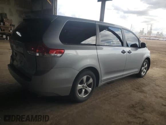 ✅ 2012 Toyota Sienna • VIN: 5TDZK3DC3CS277508 • Lot: 81464445. Listed on Copart with 64,092 mi. Free auction sales archive from the USA and detailed vehicle history report at DreamBid. Image 3.
