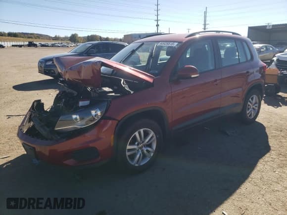 ✅ 2015 Volkswagen Tiguan S • VIN: WVGAV7AX6FW015968 • Lot: 90939515. Wystawiony na Copart z przebiegiem 128 219 mil. Bezpłatny archiwum sprzedaży aukcyjnych z USA i szczegółowy raport historii pojazdu na DreamBid. Zdjęcie 1.