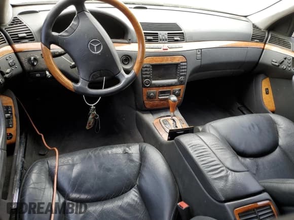 ✅ 2006 Mercedes-Benz S 430 • VIN: WDBNG70J66A467394 • Lot: 51777025. Wystawiony na Copart z przebiegiem 3 283 mil. Bezpłatny archiwum sprzedaży aukcyjnych z USA i szczegółowy raport historii pojazdu na DreamBid. Zdjęcie 8.