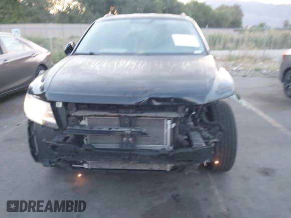 ✅ 2019 Volkswagen Tiguan S • VIN: 3VV1B7AX4KM196397 • Lot: 43199338. Listed on IAAI with 85,221 mi. Free auction sales archive from the USA and detailed vehicle history report at DreamBid. Image 13.