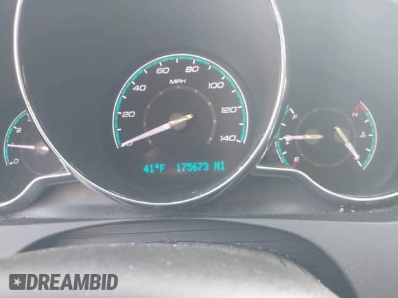 2011 Chevrolet Malibu 2LT z VIN 1G1ZD5E1XBF227991, wystawiony jako IAAI lot #43496177 z przebiegiem 175 673 mil mil oraz . Historia ofert i sprzedaży dostępna na DreamBid. Obrazek 7.