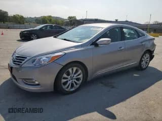 ✅ 2013 Hyundai Azera • VIN: KMHFG4JG5DA240536 • Лот: 80446845. Опубликован ранее на Copart с пробегом 97 421 миль. Бесплатный доступ к архиву аукционных продаж из США и подробный отчёт об истории автомобиля на DreamBid. Изображение 1.