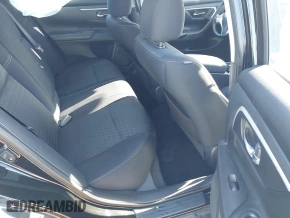 ✅ 2018 Nissan Altima S • VIN: 1N4AL3AP9JC267510 • Лот: 42825009. Опубликован ранее на IAAI с пробегом 158 360 миль. Бесплатный доступ к архиву аукционных продаж из США и подробный отчёт об истории автомобиля на DreamBid. Изображение 8.