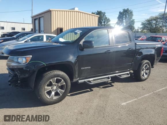 ✅ 2018 Chevrolet Colorado 4WD Z71 • VIN: 1GCGTDENXJ1227600 • Лот: 74196674. Опубликован ранее на Copart с пробегом 103 155 миль. Бесплатный доступ к архиву аукционных продаж из США и подробный отчёт об истории автомобиля на DreamBid. Изображение 1.