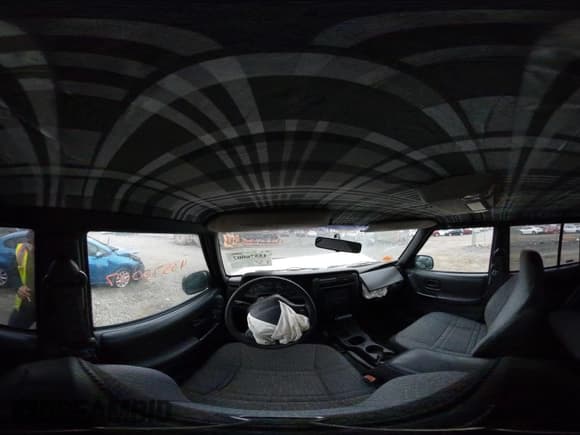 ✅ 2001 Jeep Cherokee Sport • VIN: 1J4FF48S11L583100 • Lot: 43576007. Listed on IAAI with 183,638 mi. Free auction sales archive from the USA and detailed vehicle history report at DreamBid. Image 20.