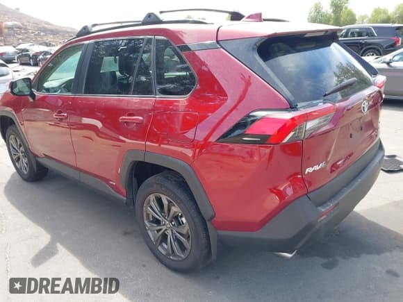 ✅ 2024 Toyota RAV4 Hybrid XLE Premium • VIN: 2T3B6RFV6RW074787 • Lot: 43250168. Wystawiony na IAAI z przebiegiem 19 683 mil. Bezpłatny archiwum sprzedaży aukcyjnych z USA i szczegółowy raport historii pojazdu na DreamBid. Zdjęcie 3.