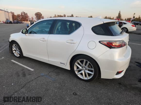 ✅ 2015 Lexus CT 200h • VIN: JTHKD5BH7F2241899 • Лот: 92004015. Опубликован ранее на Copart с пробегом 62 710 миль. Бесплатный доступ к архиву аукционных продаж из США и подробный отчёт об истории автомобиля на DreamBid. Изображение 2.