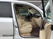 ✅ 2019 Lexus LX 570 • VIN: JTJHY7AX4K4293975 • Lot: 43786704. Listed on IAAI with 103,090 mi. Free auction sales archive from the USA and detailed vehicle history report at DreamBid. Image 5.