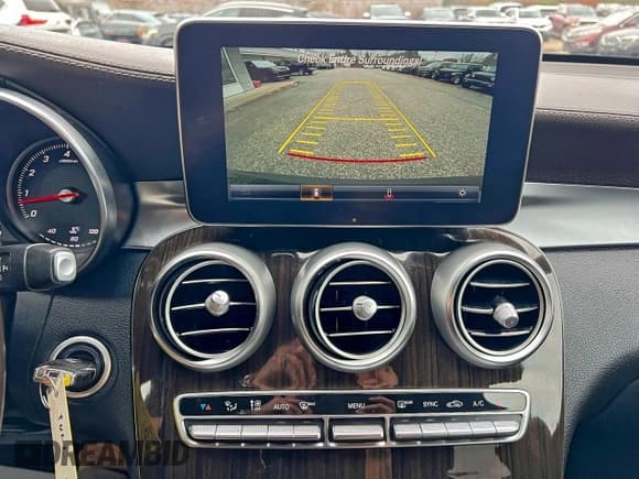 ✅ 2016 Mercedes-Benz GLC 300 • VIN: WDC0G4JBXGF077656 • Lot: 94997525. Listed on Copart with 91,167 mi. Free auction sales archive from the USA and detailed vehicle history report at DreamBid. Image 11.