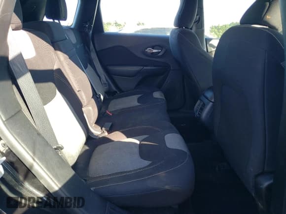 ✅ 2016 Jeep Cherokee Altitude • VIN: 1C4PJMAB1GW143081 • Lot: 84608985. Listed on Copart with 134,915 mi. Free auction sales archive from the USA and detailed vehicle history report at DreamBid. Image 11.