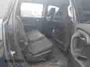 2010 Chevrolet Traverse 1LT z VIN 1GNLVFED9AJ220267, wystawiony jako IAAI lot #43285899 z przebiegiem 234 770 mil mil oraz . Historia ofert i sprzedaży dostępna na DreamBid. Obrazek 8.