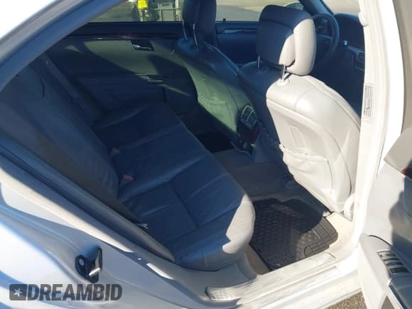 ✅ 2008 Mercedes-Benz S 550 • VIN: WDDNG86X98A190123 • Lot: 43716413. Listed on IAAI with 253,744 mi. Free auction sales archive from the USA and detailed vehicle history report at DreamBid. Image 8.