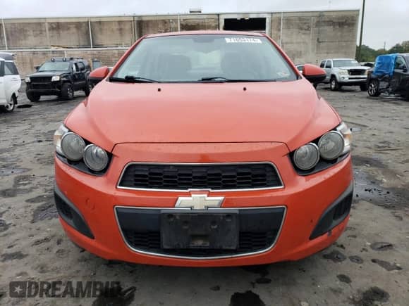 2012 Chevrolet Sonic LT z VIN 1G1JC5SH3C4171861, wystawiony jako Copart lot #71653174 z przebiegiem 169 648 mil mil oraz Szkoda całkowita • Salvage title. Historia ofert i sprzedaży dostępna na DreamBid. Obrazek 5.