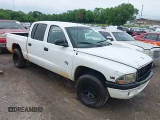 ✅ 2000 Dodge Dakota Sport • VIN: 1B7GL2AN0YS640611 • Lot: 42226346. Wystawiony na IAAI z przebiegiem Nie podano. Bezpłatny archiwum sprzedaży aukcyjnych z USA i szczegółowy raport historii pojazdu na DreamBid. Zdjęcie 1.