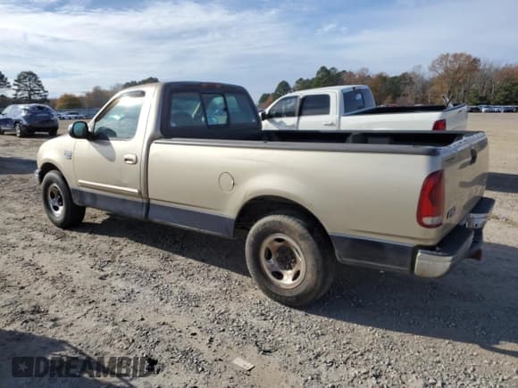 ✅ 1999 Ford F-150 XL • VIN: 1FTRF17L2XKA36749 • Lot: 84671444. Wystawiony na Copart z przebiegiem 148 338 mil. Bezpłatny archiwum sprzedaży aukcyjnych z USA i szczegółowy raport historii pojazdu na DreamBid. Zdjęcie 2.