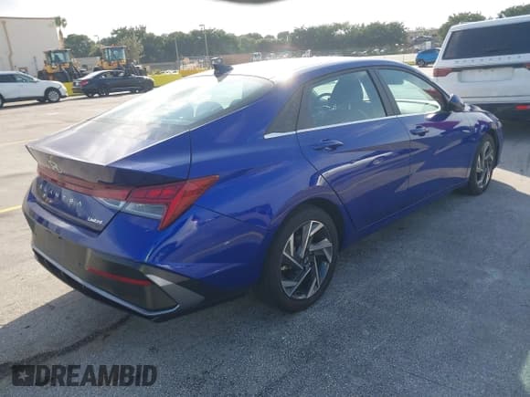 ✅ 2024 Hyundai Elantra Limited • VIN: KMHLP4DG2RU662607 • Lot: 43659309. Listed on IAAI with 42,890 mi. Free auction sales archive from the USA and detailed vehicle history report at DreamBid. Image 4.