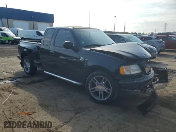 ✅ 2000 Ford F-150 XL • VIN: 2FTRX07L0YCA98549 • Lot: 61469475. Wystawiony na Copart z przebiegiem 67 969 mil. Bezpłatny archiwum sprzedaży aukcyjnych z USA i szczegółowy raport historii pojazdu na DreamBid. Zdjęcie 4.