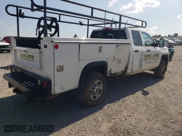 ✅ 2015 Chevrolet Silverado 2500HD • VIN: 1GB2KUEG6FZ131927 • Лот: 61643155. Опубликован ранее на Copart с пробегом 183 962 миль. Бесплатный доступ к архиву аукционных продаж из США и подробный отчёт об истории автомобиля на DreamBid. Изображение 3.