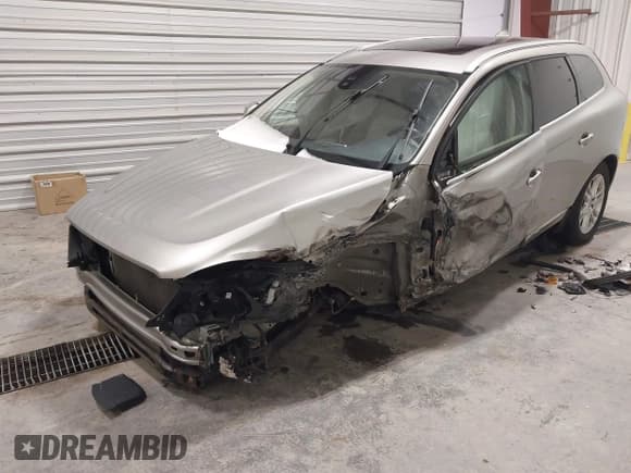 ✅ 2015 Volvo XC60 T5 Drive-E Premier Plus • VIN: YV440MDC6F2616258 • Лот: 41530303. Опубликован ранее на IAAI с пробегом 129 950 миль. Бесплатный доступ к архиву аукционных продаж из США и подробный отчёт об истории автомобиля на DreamBid. Изображение 6.