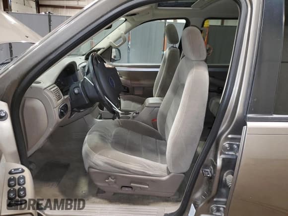 ✅ 2003 Ford Explorer XLT • VIN: 1FMZU73W03UA58560 • Lot: 87354824. Listed on Copart with 157,052 mi. Free auction sales archive from the USA and detailed vehicle history report at DreamBid. Image 7.