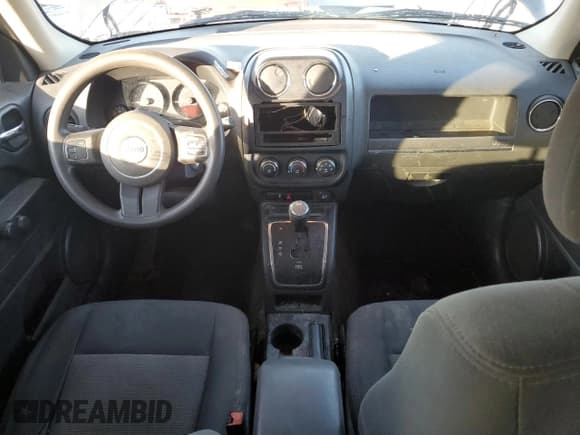 ✅ 2014 Jeep Patriot Sport • VIN: 1C4NJPBB3ED522454 • Lot: 91681115. Listed on Copart with 181,341 mi. Free auction sales archive from the USA and detailed vehicle history report at DreamBid. Image 8.