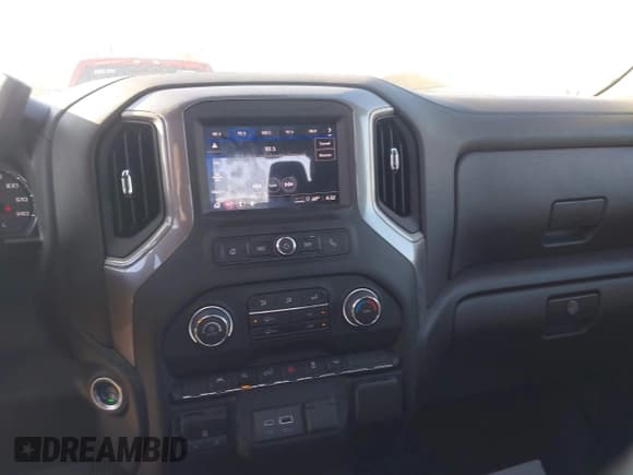 ✅ 2024 Chevrolet Silverado 1500 • VIN: 1GCPAAED5RZ254146 • Лот: 41591961. Опубликован ранее на IAAI с пробегом 12 092 миль. Бесплатный доступ к архиву аукционных продаж из США и подробный отчёт об истории автомобиля на DreamBid. Изображение 22.