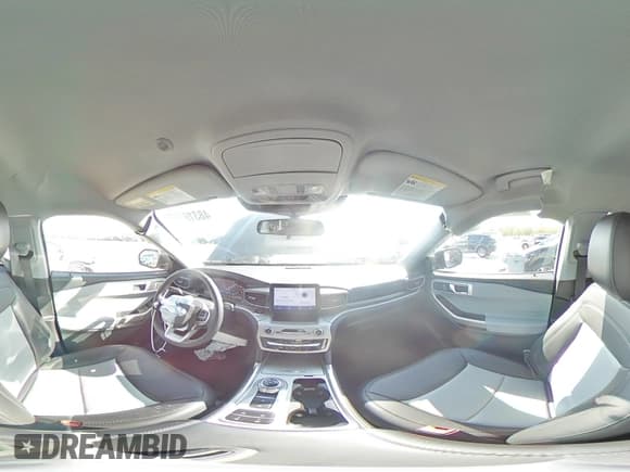 ✅ 2024 Ford Explorer XLT • VIN: 1FMSK7DH6RGA59839 • Lot: 48319795. Wystawiony na Copart z przebiegiem 12 070 mil. Bezpłatny archiwum sprzedaży aukcyjnych z USA i szczegółowy raport historii pojazdu na DreamBid. Zdjęcie 14.