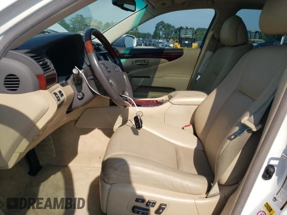 ✅ 2008 Lexus LS 460 • VIN: JTHBL46F185079632 • Lot: 60207065. Listed on Copart with 128,488 mi. Free auction sales archive from the USA and detailed vehicle history report at DreamBid. Image 7.