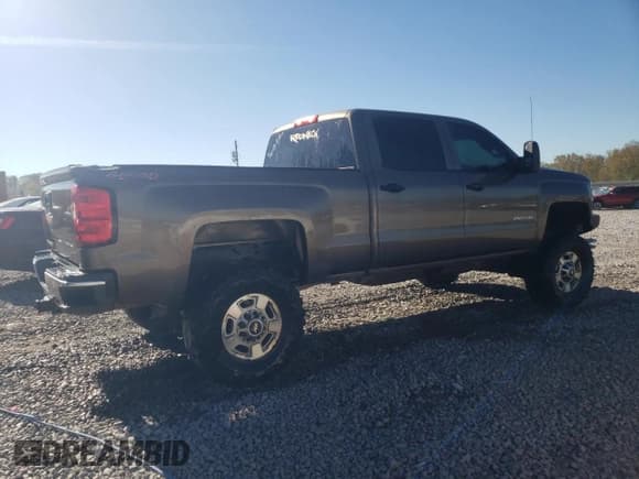 ✅ 2015 Chevrolet Silverado 2500HD Work Truck • VIN: 1GC1KUE86FF171975 • Lot: 80314514. Listed on Copart with 258,702 mi. Free auction sales archive from the USA and detailed vehicle history report at DreamBid. Image 3.