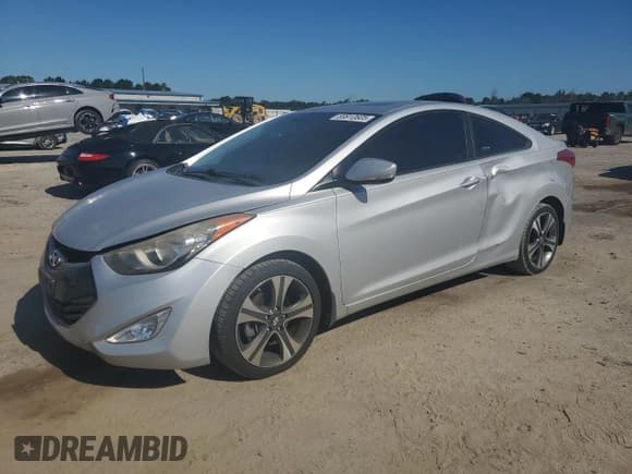 ✅ 2013 Hyundai Elantra SE • VIN: KMHDH6AE6DU019525 • Lot: 69910605. Wystawiony na Copart z przebiegiem 40 414 mil. Bezpłatny archiwum sprzedaży aukcyjnych z USA i szczegółowy raport historii pojazdu na DreamBid. Zdjęcie 1.