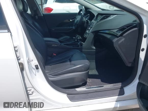 ✅ 2017 Hyundai Azera Limited • VIN: KMHFH4JGXHA588500 • Lot: 42888010. Listed on IAAI with 131,310 mi. Free auction sales archive from the USA and detailed vehicle history report at DreamBid. Image 5.