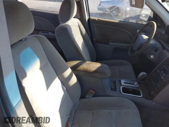 ✅ 2005 Ford Five Hundred SEL • VIN: 1FAFP24135G145056 • Lot: 43914523. Wystawiony na IAAI z przebiegiem Nie podano. Bezpłatny archiwum sprzedaży aukcyjnych z USA i szczegółowy raport historii pojazdu na DreamBid. Zdjęcie 5.