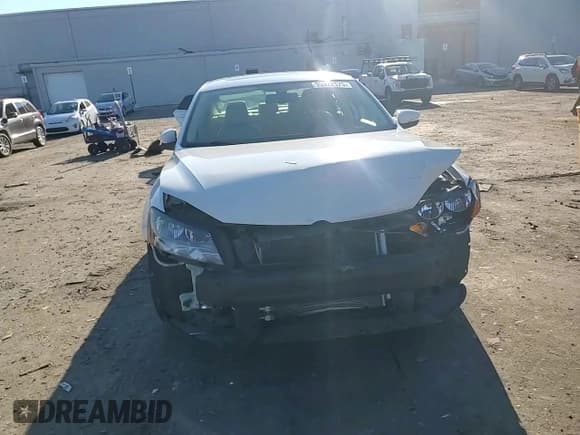 ✅ 2014 Volkswagen Passat SE • VIN: 1VWBN7A30EC058902 • Lot: 95322875. Listed on Copart with 70,409 mi. Free auction sales archive from the USA and detailed vehicle history report at DreamBid. Image 13.