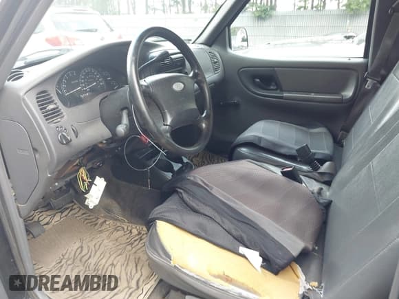 ✅ 2002 Ford Ranger XL • VIN: 1FTYR10D02PB17315 • Lot: 42891245. Listed on IAAI with 237,061 mi. Free auction sales archive from the USA and detailed vehicle history report at DreamBid. Image 8.