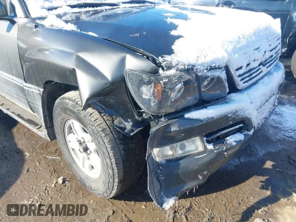 ✅ 2000 Lexus LX 470 • VIN: JT6HT00W6Y0118359 • Лот: 41369134. Опубликован ранее на IAAI с пробегом 279 475 миль. Бесплатный доступ к архиву аукционных продаж из США и подробный отчёт об истории автомобиля на DreamBid. Изображение 6.