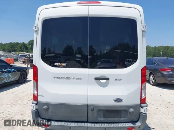 ✅ 2017 Ford Transit XL • VIN: 1FBAX2CM1HKA64904 • Lot: 42394722. Wystawiony na IAAI z przebiegiem 71 864 mil. Bezpłatny archiwum sprzedaży aukcyjnych z USA i szczegółowy raport historii pojazdu na DreamBid. Zdjęcie 16.