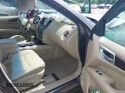 ✅ 2014 Nissan Pathfinder SL • VIN: 5N1AR2MN0EC639332 • Lot: 42238169. Listed on IAAI with 153,704 mi. Free auction sales archive from the USA and detailed vehicle history report at DreamBid. Image 5.