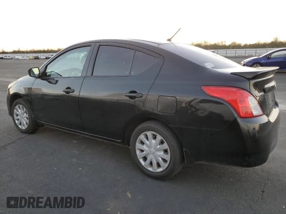 ✅ 2018 Nissan Versa SV • VIN: 3N1CN7AP6JL867994 • Лот: 93626745. Опубликован ранее на Copart с пробегом 139 322 миль. Бесплатный доступ к архиву аукционных продаж из США и подробный отчёт об истории автомобиля на DreamBid. Изображение 2.