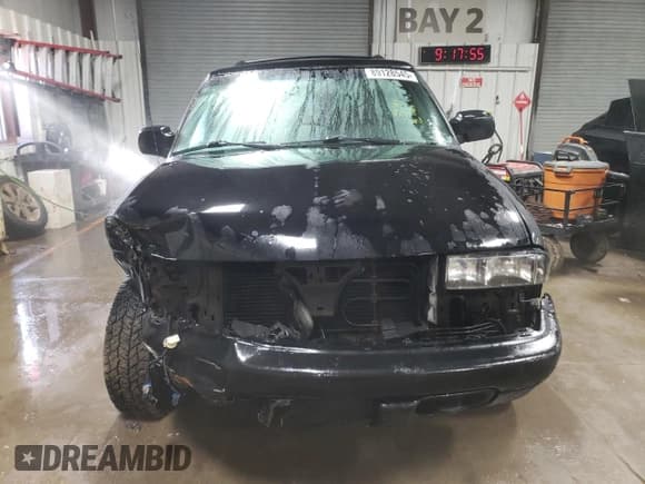 ✅ 2002 Chevrolet Blazer LS • VIN: 1GNDT13W52K196403 • Lot: 89128545. Wystawiony na Copart z przebiegiem 115 374 mil. Bezpłatny archiwum sprzedaży aukcyjnych z USA i szczegółowy raport historii pojazdu na DreamBid. Zdjęcie 5.