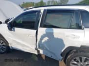 ✅ 2024 Toyota RAV4 XLE Premium • VIN: 2T3A1RFV5RW452270 • Лот: 42219638. Опубликован ранее на IAAI с пробегом 9 611 миль. Бесплатный доступ к архиву аукционных продаж из США и подробный отчёт об истории автомобиля на DreamBid. Изображение 14.