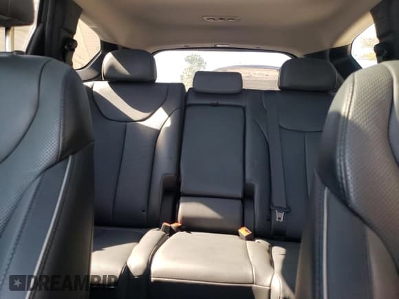 ✅ 2021 Hyundai Santa Fe SEL • VIN: 5NMS34AJ9MH362090 • Lot: 70385484. Wystawiony na Copart z przebiegiem 28 465 mil. Bezpłatny archiwum sprzedaży aukcyjnych z USA i szczegółowy raport historii pojazdu na DreamBid. Zdjęcie 10.