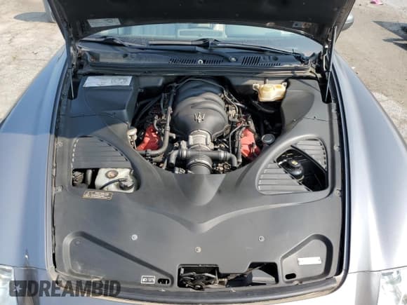 ✅ 2005 Maserati Quattroporte • VIN: ZAMCE39A650019005 • Lot: 66991265. Listed on Copart with 70,573 mi. Free auction sales archive from the USA and detailed vehicle history report at DreamBid. Image 11.