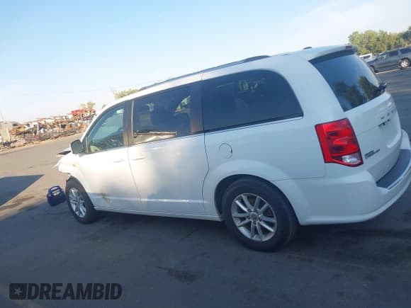 ✅ 2020 Dodge Grand Caravan SXT • VIN: 2C4RDGCG9LR173720 • Lot: 43102706. Wystawiony na IAAI z przebiegiem 100 172 mil. Bezpłatny archiwum sprzedaży aukcyjnych z USA i szczegółowy raport historii pojazdu na DreamBid. Zdjęcie 14.