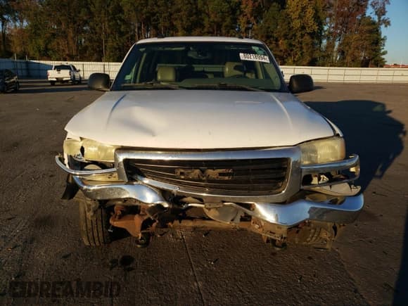 ✅ 2004 GMC Sierra 2500 SLE • VIN: 1GTGC23U24F164496 • Lot: 80218994. Wystawiony na Copart z przebiegiem Nie podano. Bezpłatny archiwum sprzedaży aukcyjnych z USA i szczegółowy raport historii pojazdu na DreamBid. Zdjęcie 5.