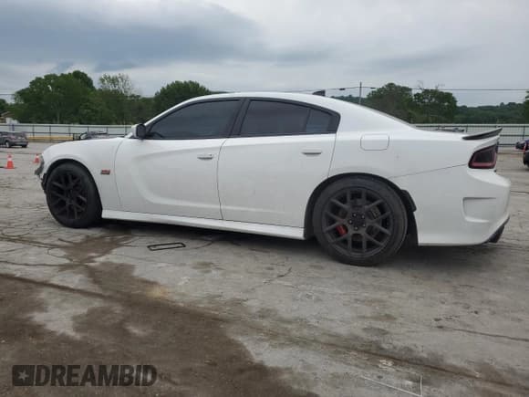 ✅ 2018 Dodge Charger R/T Scat Pack • VIN: 2C3CDXGJ6JH323155 • Lot: 57395365. Wystawiony na Copart z przebiegiem 66 752 mil. Bezpłatny archiwum sprzedaży aukcyjnych z USA i szczegółowy raport historii pojazdu na DreamBid. Zdjęcie 2.