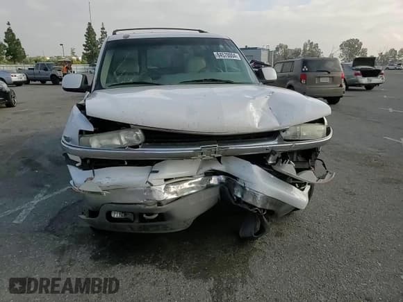 ✅ 2001 Chevrolet Suburban LT • VIN: 3GNFK16T01G177230 • Лот: 84570004. Опубликован ранее на Copart с пробегом 261 128 миль. Бесплатный доступ к архиву аукционных продаж из США и подробный отчёт об истории автомобиля на DreamBid. Изображение 12.