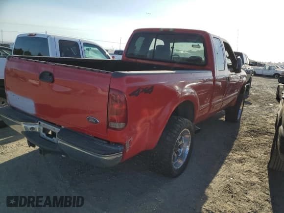 ✅ 2003 Ford F-250 XL • VIN: 1FTNX21P33EC12729 • Lot: 69534664. Listed on Copart with Not provided. Free auction sales archive from the USA and detailed vehicle history report at DreamBid. Image 3.